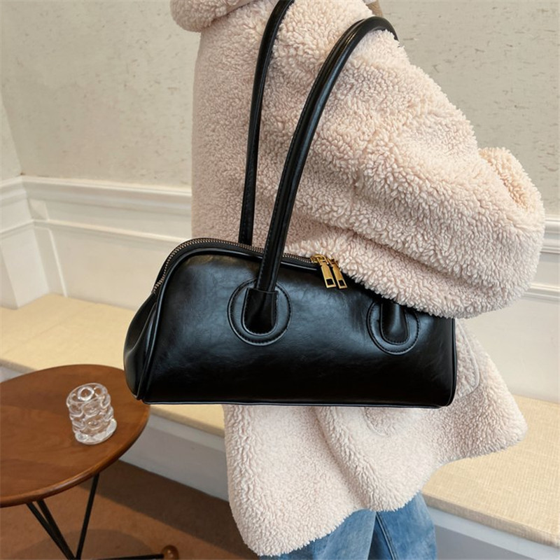 Classic Leather Handbag, Retro - đánh giá và giá Women'S Vegan Bags
